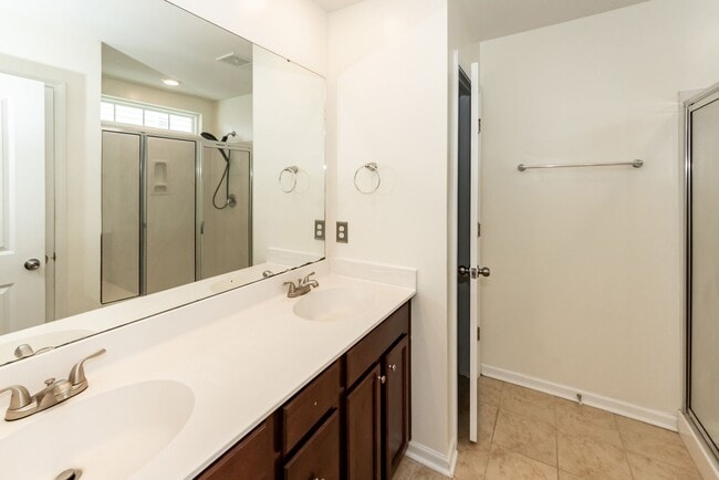 Building Photo - 245 Swamp Creek Ln