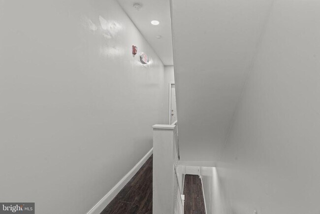 Building Photo - 5237 Chester Ave