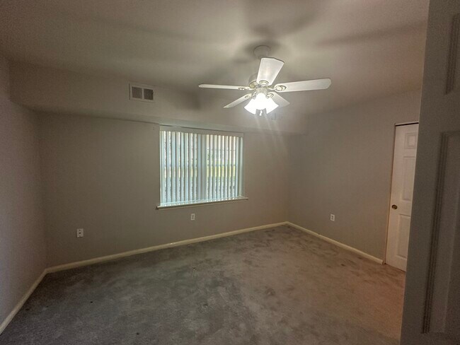 Bedroom - 822 South Ave