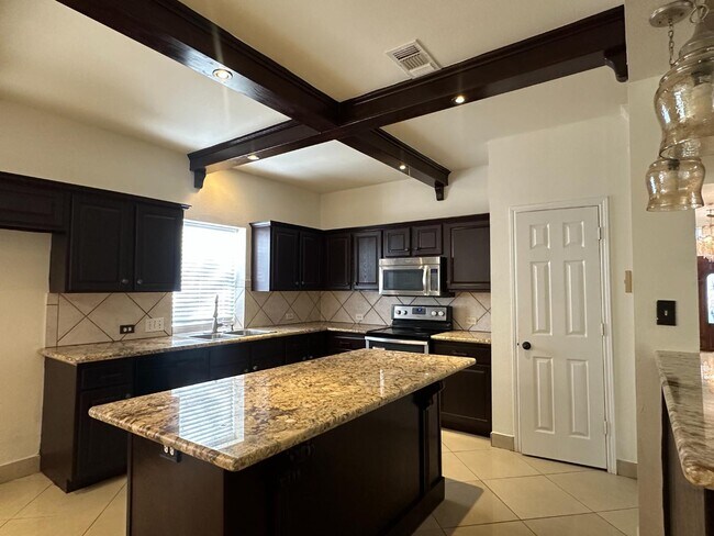 Building Photo - 12360 Hart Crest