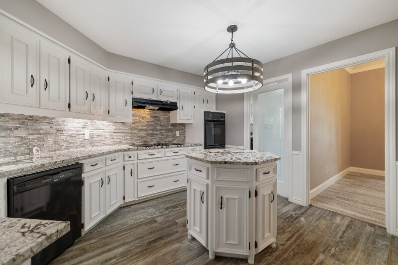 Building Photo - 1527 Estates Way