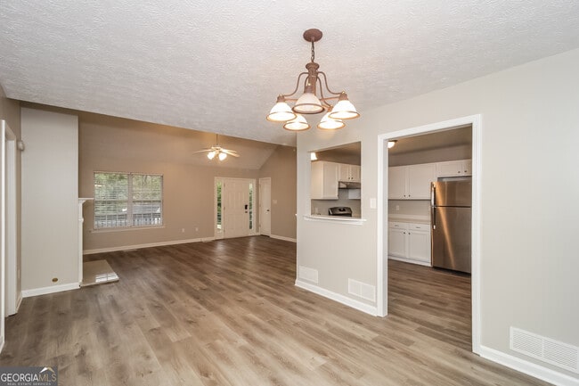 Building Photo - 171 Spring Ridge Dr