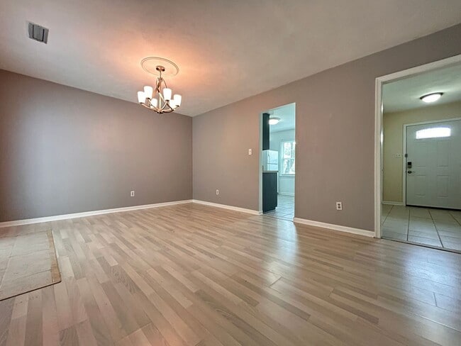 Building Photo - Welcome to this charming 3 bedroom "ASK AB...