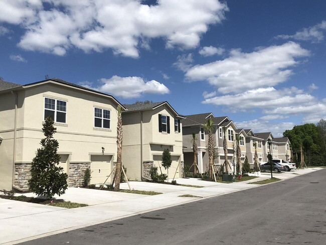 Primary Photo - 6117 Grand Sonata Ave