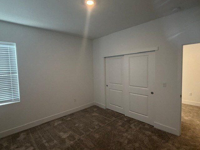 Building Photo - Lathrop - Gorgeous 5 Bedroom 3 Bathroom Home