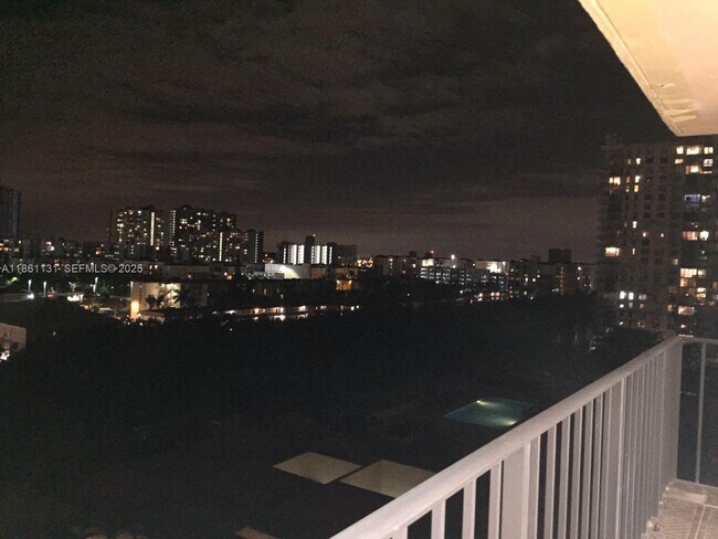 Building Photo - 210 174th St