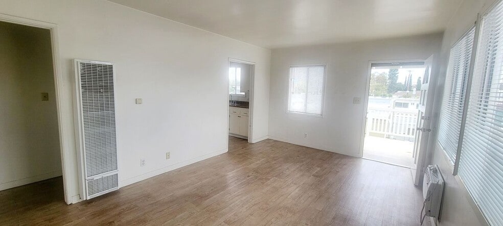 Building Photo - 6202 Cherry Ave