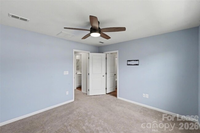 Building Photo - 6042 Cutwater Cir