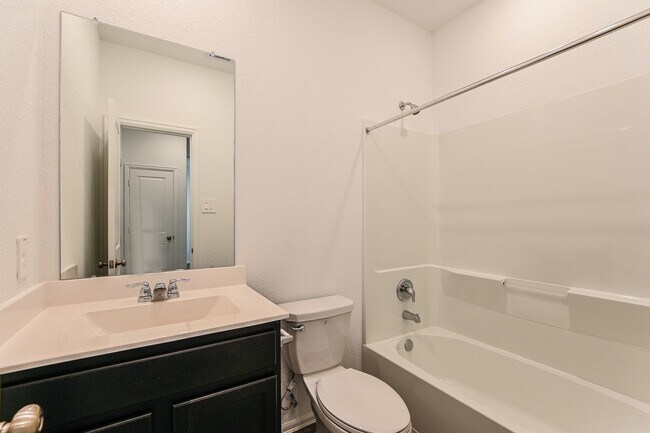 Building Photo - 18446 Summit Ranch Dr