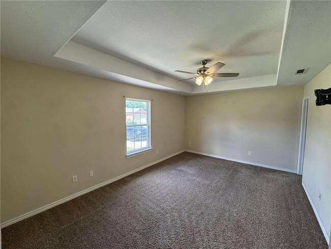 Building Photo - 1055 Raspberry St