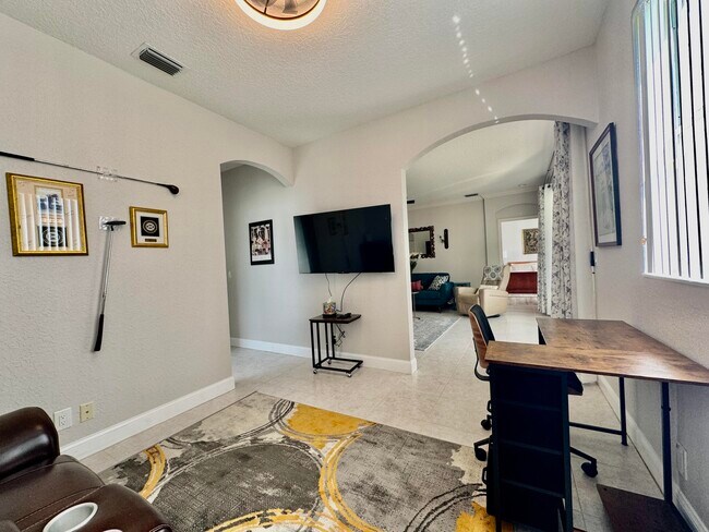 Building Photo - 8082 Aberdeen Dr