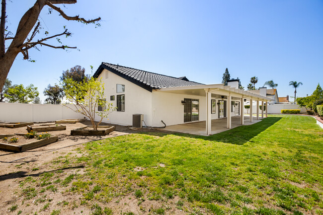Building Photo - 7027 Mission Grove Pkwy N