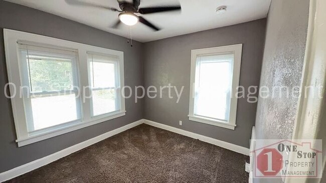 Building Photo - 2 Bedroom, 1 bathroom in Kansas City