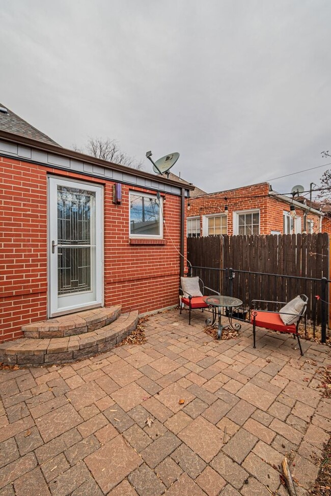 Building Photo - Charming 3BD, 2BA Wash Park Home with 2-Car Garage