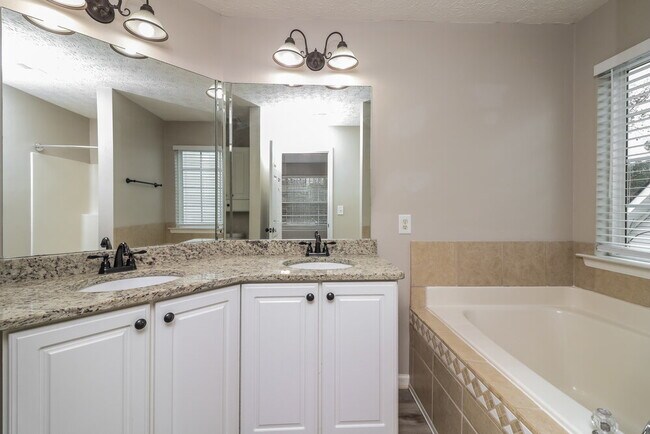 Building Photo - 317 Prescott Ct