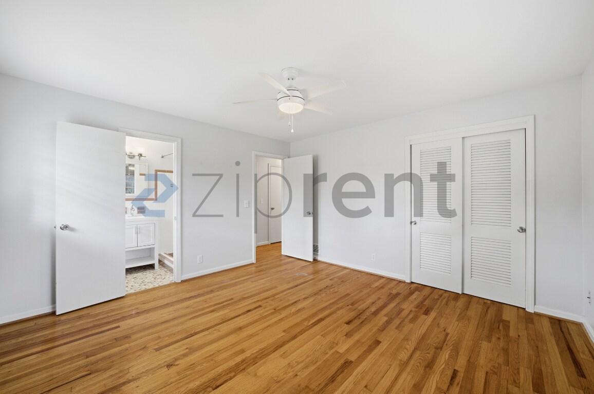 Building Photo - 1894 Hebron Hills Dr