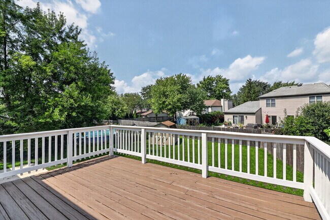 Building Photo - 436 Fordham Pl