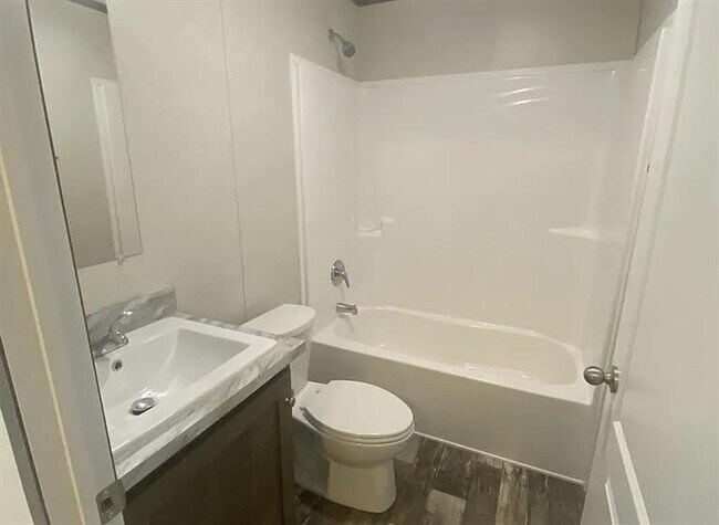 Building Photo - ELEGANT CARY HOME