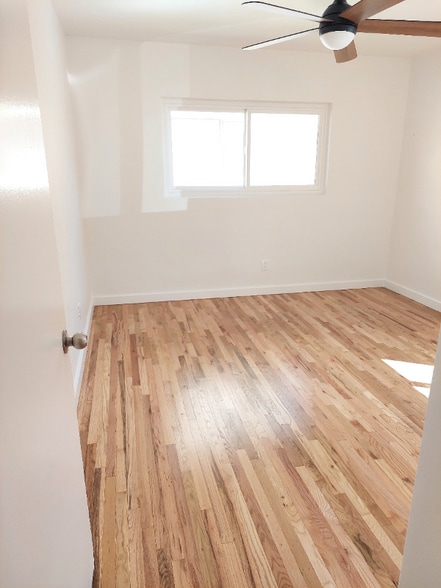 Building Photo - 6640 Woodman Ave