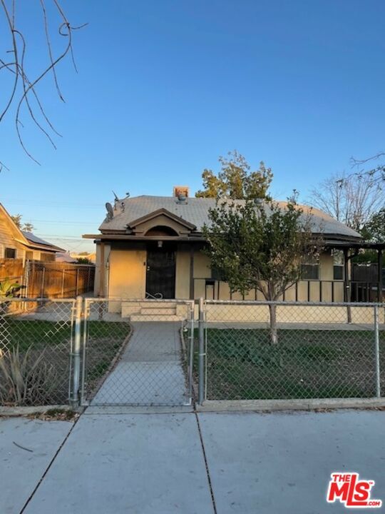 Building Photo - 604 Eye St