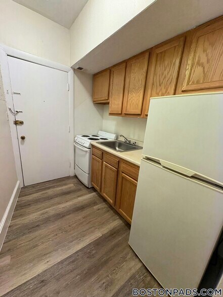 Building Photo - 33 Lancaster Terrace