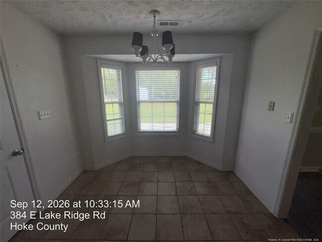 Building Photo - 384 E Lake Ridge Rd