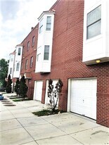 Building Photo - 534 N Front St