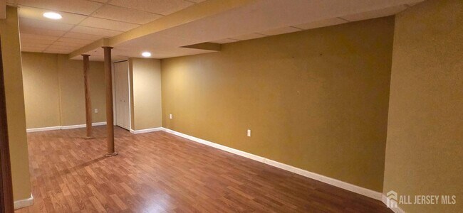 Building Photo - 44 Azalea Ct