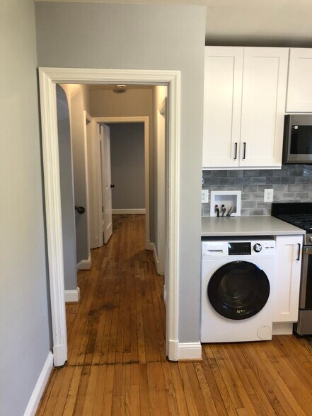 Building Photo - 5513 Ashbourne Rd