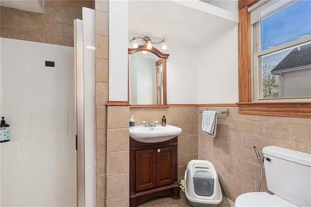 Building Photo - 18 Piedmont St