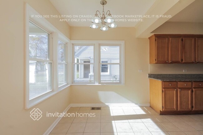 Building Photo - 4100 W 99th Pl