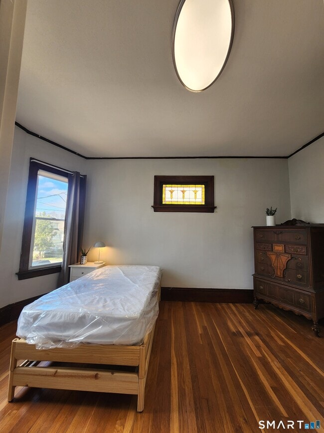 Building Photo - 458 Hillside Ave