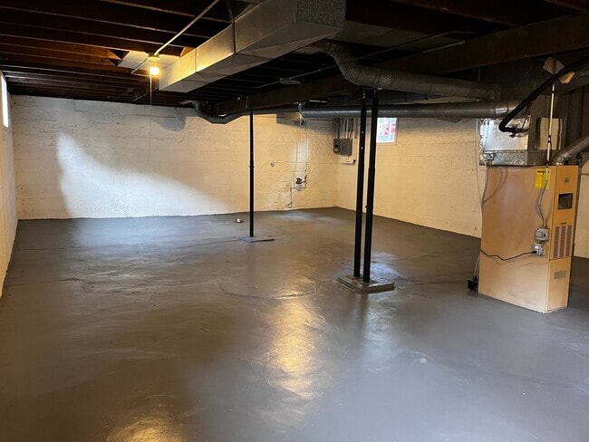 Building Photo - 2610 Knight Ave