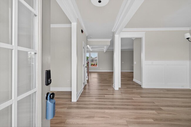 Building Photo - 4407 Silver Oak Dr