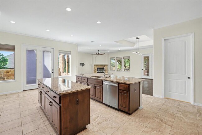 Building Photo - 1020 Winding Way Dr