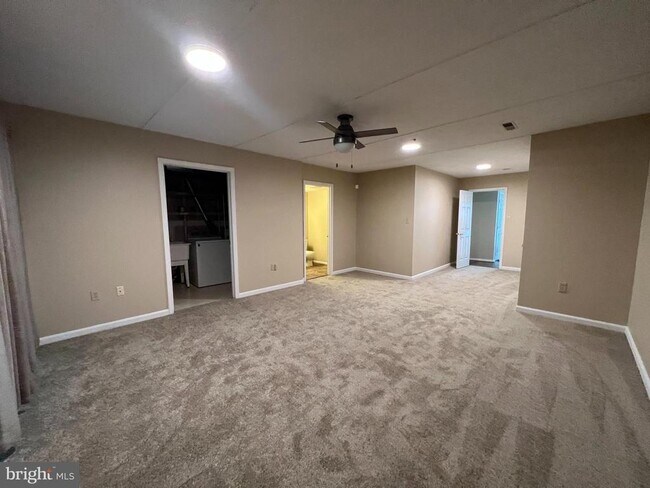 Building Photo - 5004 Doctorfish Ct