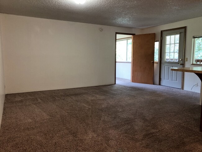 Building Photo - 1510/1512 Riverview