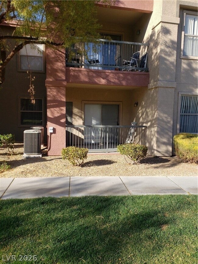 Building Photo - 8000 W Badura Ave
