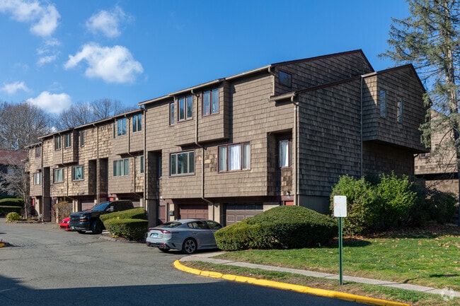 Building Photo - Hillside Village Condominiums