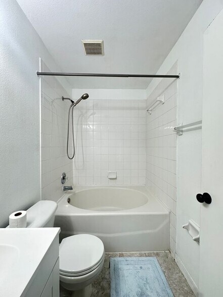 Building Photo - 2235 Fluorshire Dr