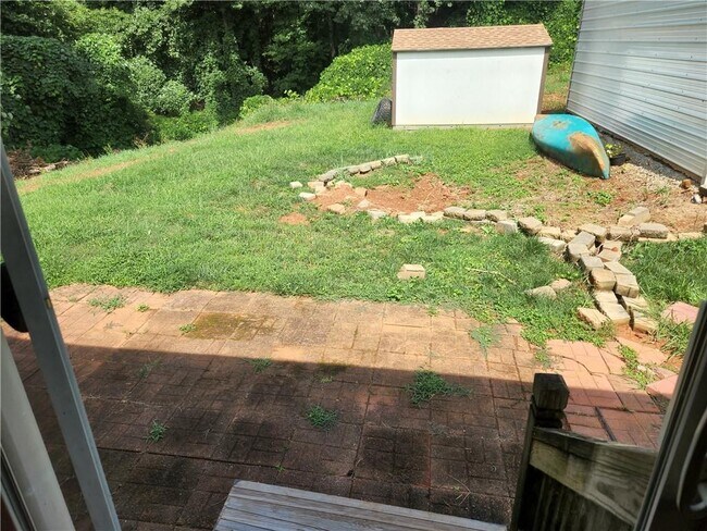Building Photo - 5143 Ponderosa Farm Rd