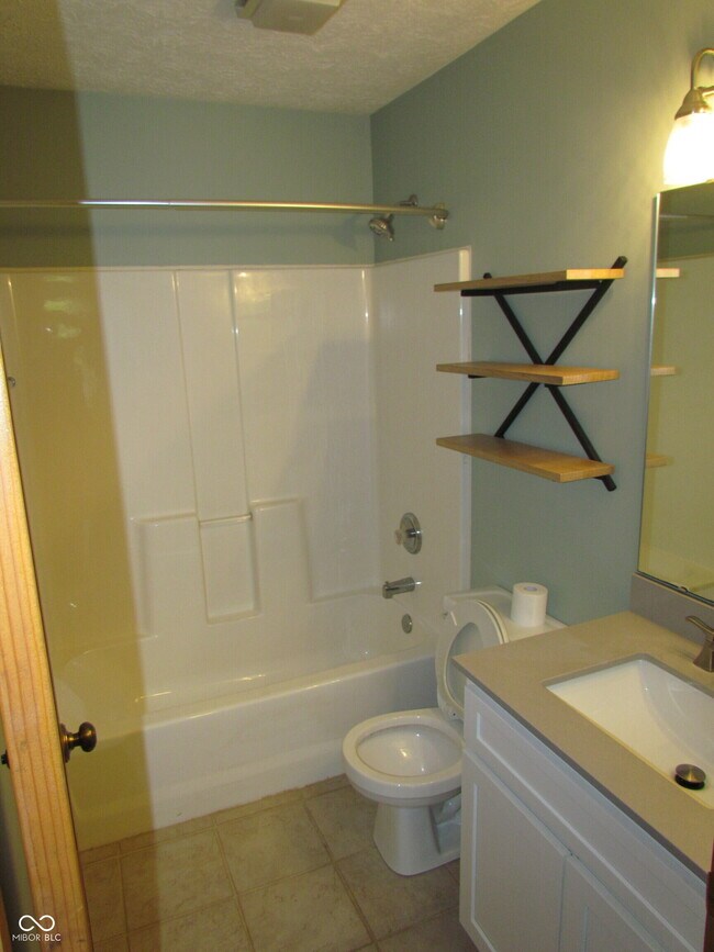 Building Photo - 6842 Sextant Dr