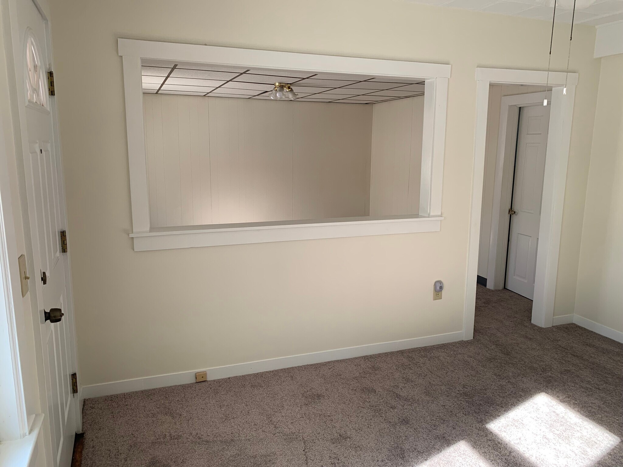 Building Photo - 99 Oxford St N