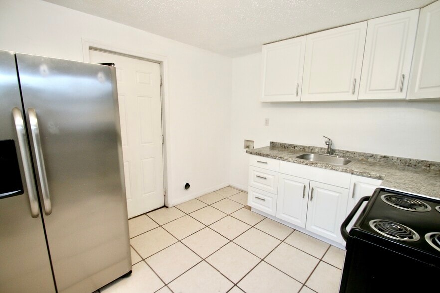 Building Photo - 1260 Depugh St