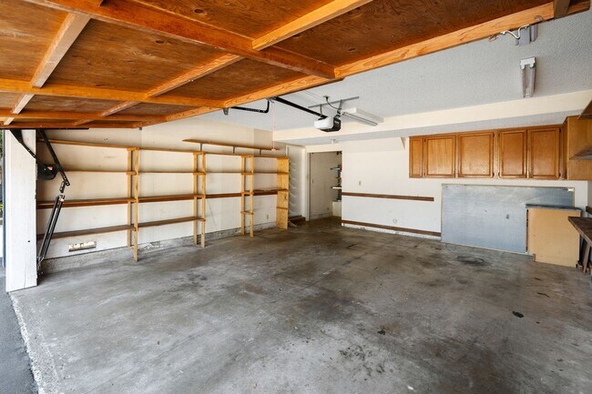 Building Photo - 9969 Maya Linda Rd