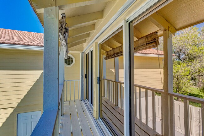 Building Photo - 246 Seabreeze Cir