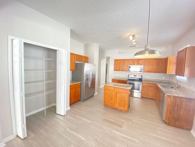 Building Photo - 1737 Lalique Ln