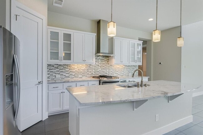 Building Photo - 613 Baylee Love Ln E