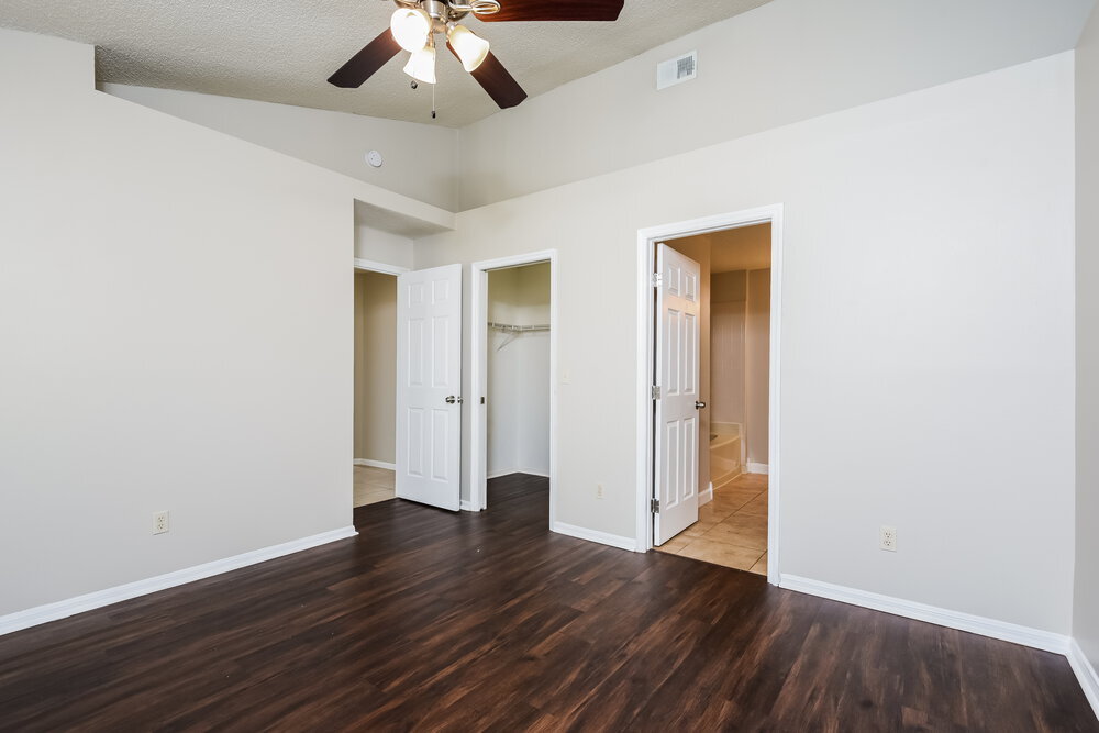 Building Photo - 4331 Boca Woods Dr