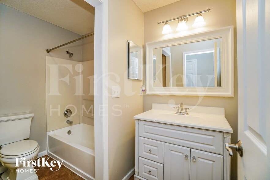 Building Photo - 5241 Frisco Dr